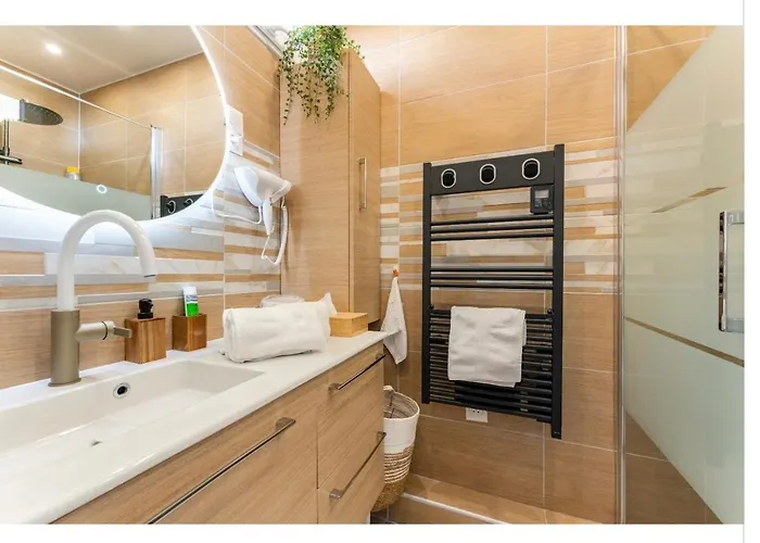 Casa Inca - Duplex Soleil Latino - Parking Free, Station Calais